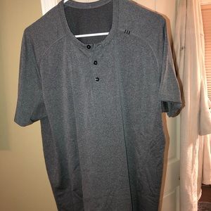 Lululemon workout shirt